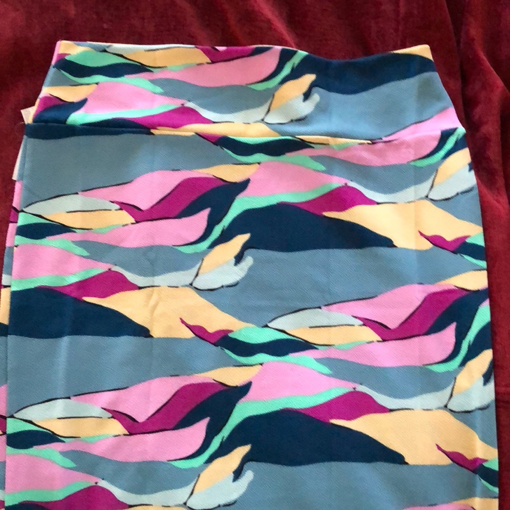 LLR Cassie XL NWT.  Gorgeous colors.